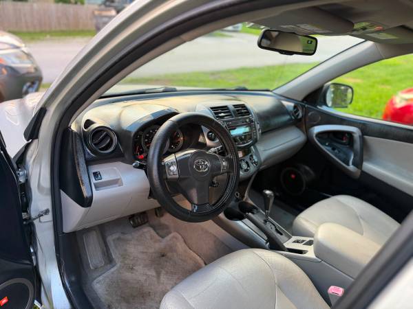 2007 Toyota Rav4 Limited 4x4 Automatic — photo 12