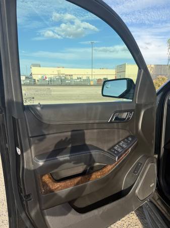 2020 Chevrolet Tahoe LT 4x4 Automatic — photo 11