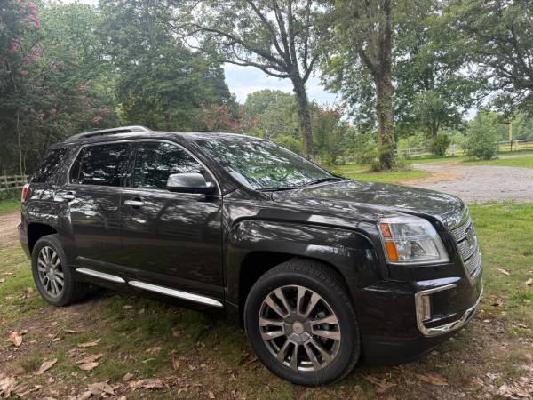 2016 GMC Terrain Denali Front-wheel Drive Automatic — photo 3