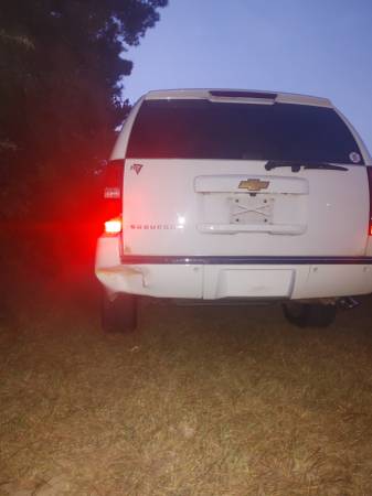 2013 Chevrolet Suburban 1500 LTZ — photo 5