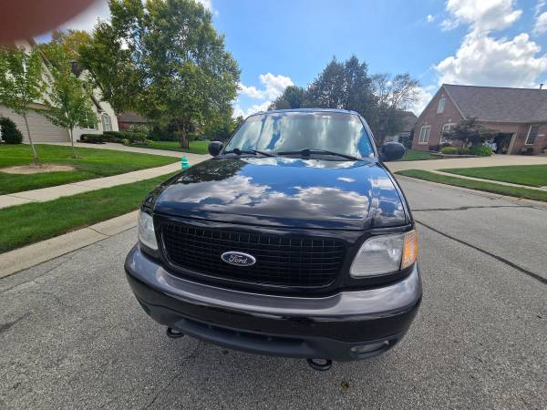 2001 Ford Expedition XLT 4dr 4x2 Automatic — photo 2