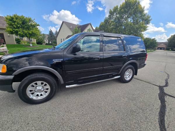 2001 Ford Expedition XLT 4dr 4x2 Automatic — photo 3