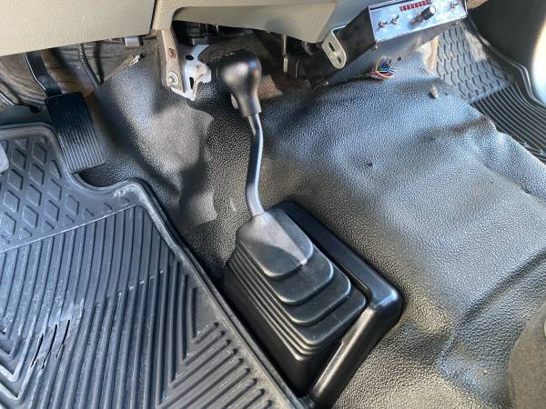 2012 Ford E 350 Super Duty XL Wagon Automatic — photo 10