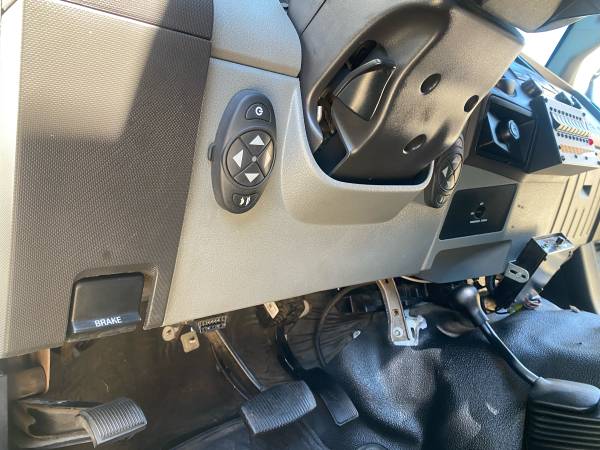 2012 Ford E 350 Super Duty XL Wagon Automatic — photo 12