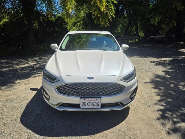 2019 Ford Fusion Energi Titanium — photo 1