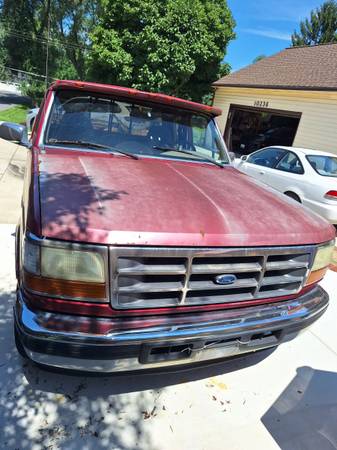 1995 Ford F 150 Base 2dr Eddie Bauer Standard Cab LB — photo 4