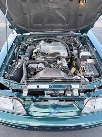 1990 Ford Mustang LX 2dr Convertible — photo 5