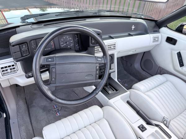 1990 Ford Mustang LX 2dr Convertible — photo 8