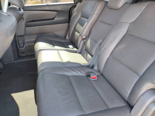 2014 Honda Odyssey Touring — photo 9