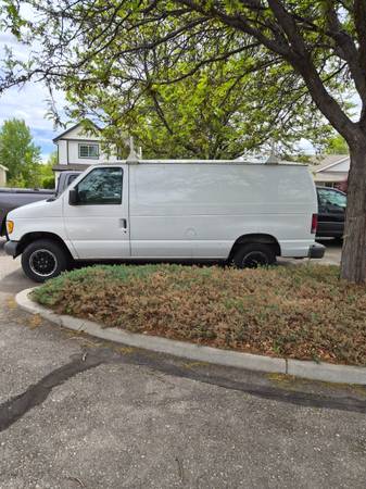 2003 Ford E 250 Commercial Cargo Van Automatic — photo 3