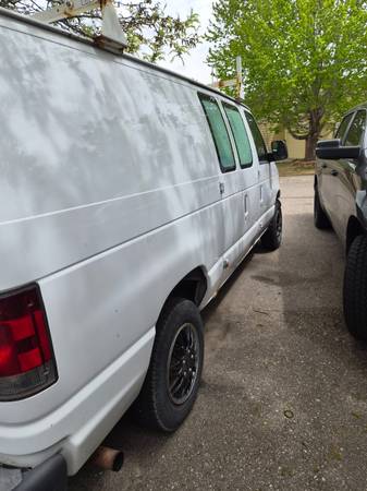 2003 Ford E 250 Commercial Cargo Van Automatic — photo 2