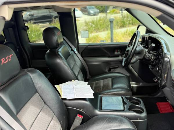 2005 Oldsmobile Regency Rst — photo 12