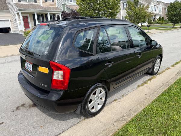 2008 KIA Rondo LX V6 4dr Wagon Automatic — photo 7