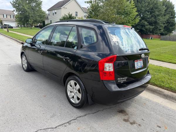 2008 KIA Rondo LX V6 4dr Wagon Automatic — photo 6