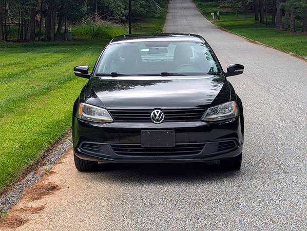 2012 Volkswagen Jetta GLI 4dr Sedan Manual — photo 12
