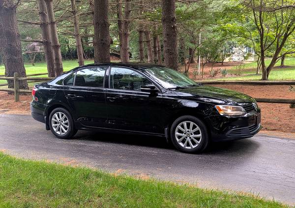 2012 Volkswagen Jetta GLI 4dr Sedan Manual — photo 6