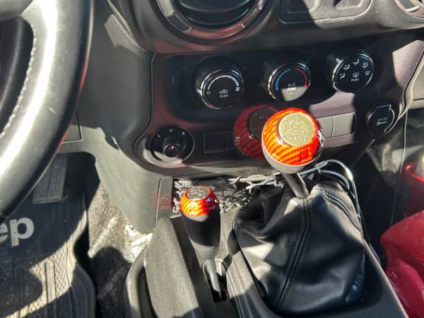 2014 Jeep Wrangler Sport 2dr 4x4 Manual — photo 6