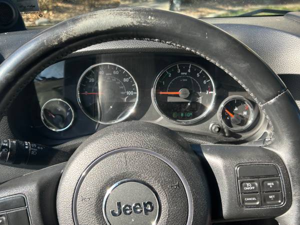 2014 Jeep Wrangler Sport 2dr 4x4 Manual — photo 3