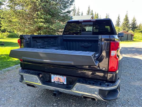 2022 Chevrolet Silverado 1500 LTZ — photo 12