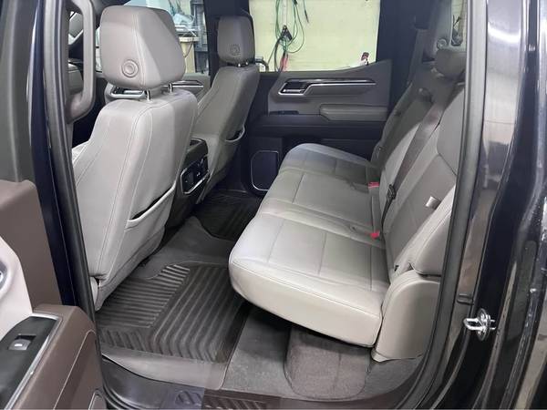 2022 Chevrolet Silverado 1500 LTZ — photo 8