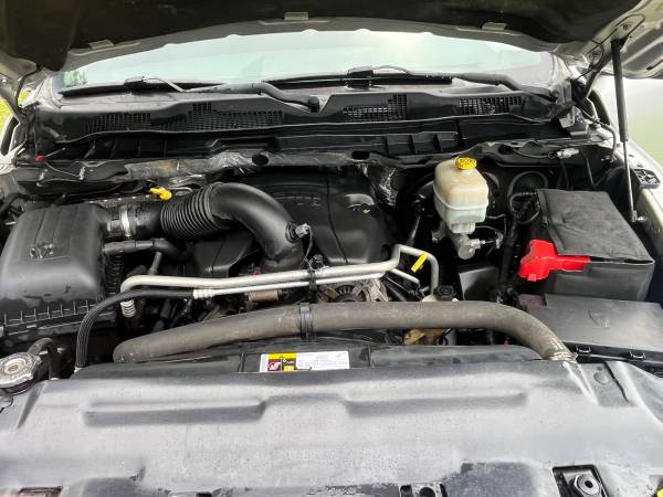 2014 RAM 2500 SLT 4x4 Mega Cab 160.5 in. WB Automatic — photo 10