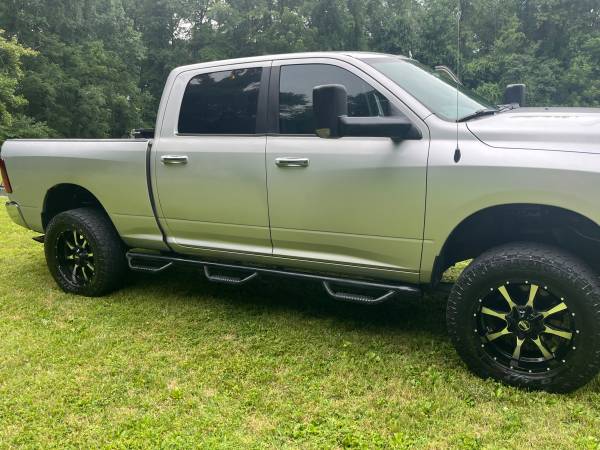 2014 RAM 2500 SLT 4x4 Mega Cab 160.5 in. WB Automatic — photo 12