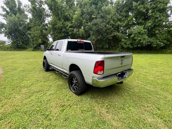 2014 RAM 2500 SLT 4x4 Mega Cab 160.5 in. WB Automatic — photo 3