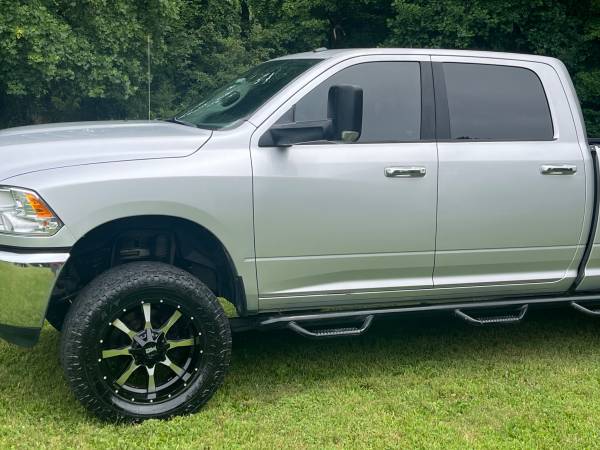 2014 RAM 2500 SLT 4x4 Mega Cab 160.5 in. WB Automatic — photo 2