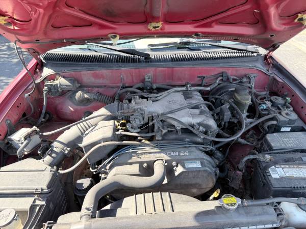 1999 Toyota Tacoma Base 4x2 Xtracab 121.9 in. WB Manual — photo 4
