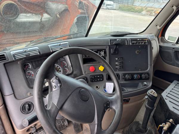 2016 Nissan Freightliner Axle — photo 8