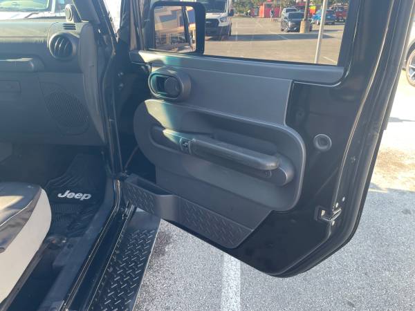 2007 Jeep Wrangler X 2dr 4x4 Manual — photo 9
