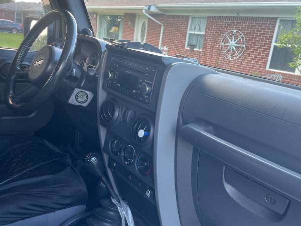 2007 Jeep Wrangler X 2dr 4x4 Manual — photo 3