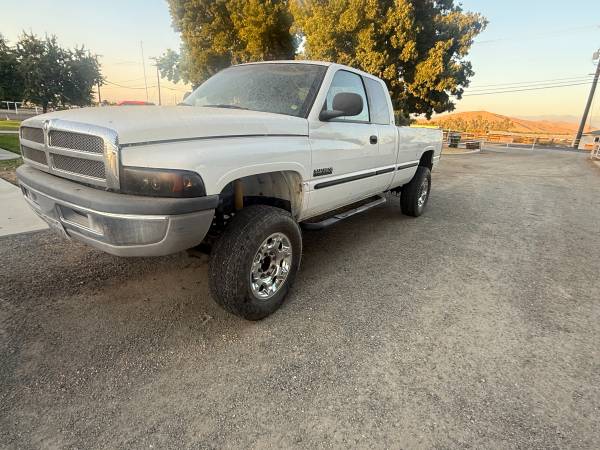 1998 Dodge RAM 2500 ST 4dr Extended Cab LB — photo 2