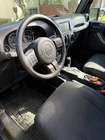 2015 Jeep Wrangler Sport 2dr 4x4 Manual — photo 9