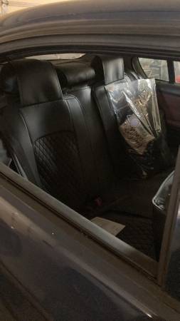 2011 BMW 328i Sedan — photo 2