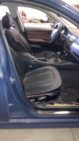 2011 BMW 328i Sedan — photo 4