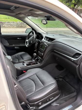 2015 Chevrolet Traverse LS All-wheel Drive Automatic — photo 6