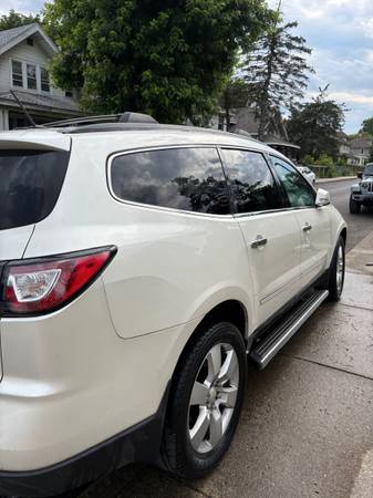 2015 Chevrolet Traverse LS All-wheel Drive Automatic — photo 4