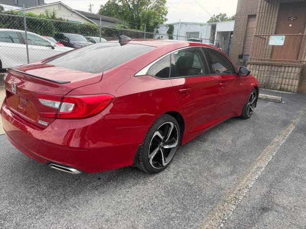 2021 Honda Accord Sport SE 4dr Sedan CVT — photo 4