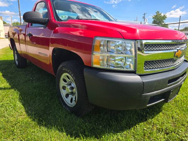 2012 Chevrolet Silverado 1500 LT 4x4 Regular Cab 8 ft. box 133 in. WB Automatic — photo 2