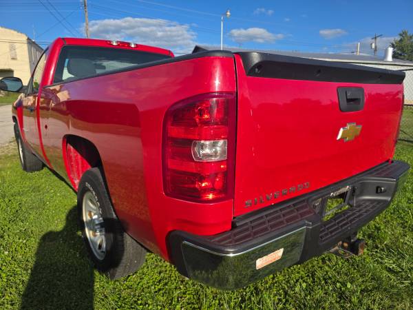 2012 Chevrolet Silverado 1500 LT 4x4 Regular Cab 8 ft. box 133 in. WB Automatic — photo 3