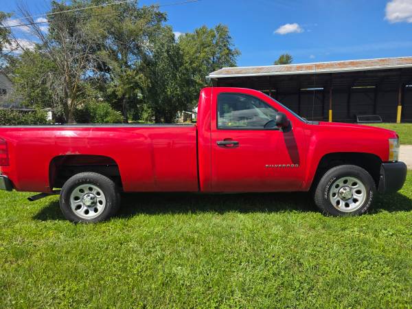 2012 Chevrolet Silverado 1500 LT 4x4 Regular Cab 8 ft. box 133 in. WB Automatic — photo 9