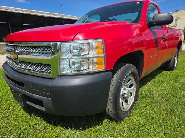 2012 Chevrolet Silverado 1500 LT 4x4 Regular Cab 8 ft. box 133 in. WB Automatic — photo 1