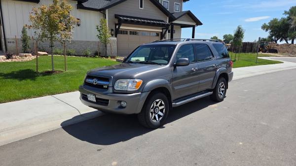 2006 Toyota Sequoia Limited V8 4x2 Automatic — photo 1
