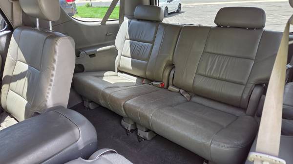 2006 Toyota Sequoia Limited V8 4x2 Automatic — photo 12