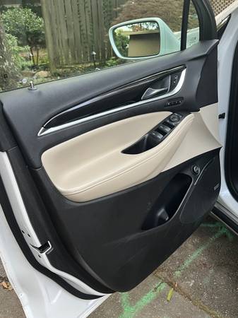 2018 Buick Enclave Base — photo 6
