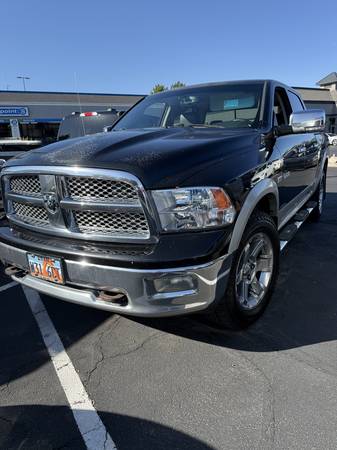 2009 Dodge RAM 1500 SLT — photo 1