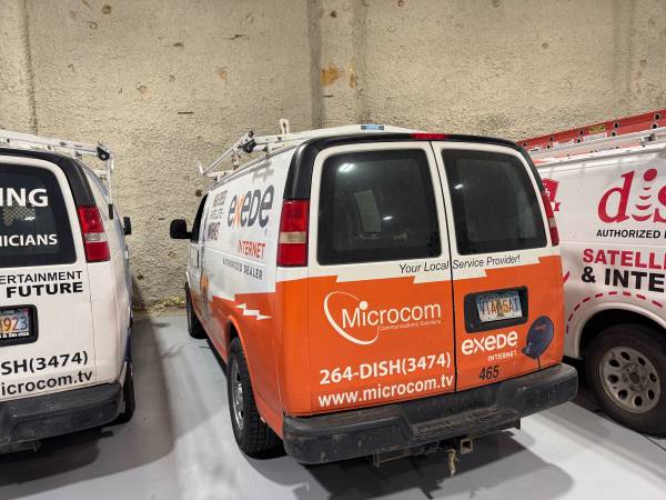 2014 Chevrolet Express 3500 DIESEL Rear-wheel Drive Cargo Van Automatic — photo 2