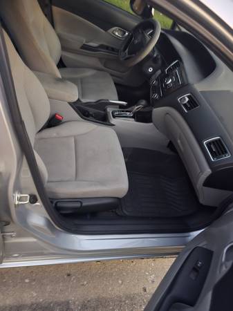 2013 Honda Civic LX 4dr Sedan Automatic — photo 12