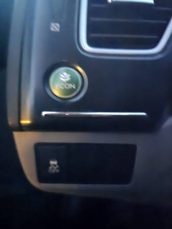 2013 Honda Civic LX 4dr Sedan Automatic — photo 11